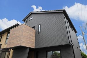 ２階アウトドアリビングで家族時間を楽しむ住まい