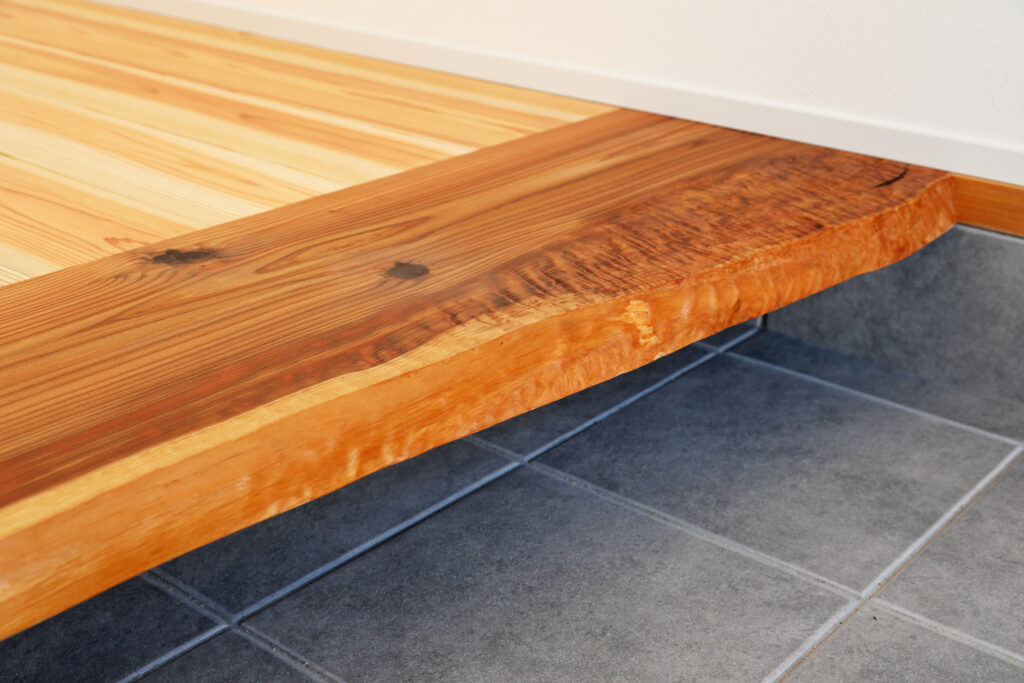 木の城いちばん施工例　玄関